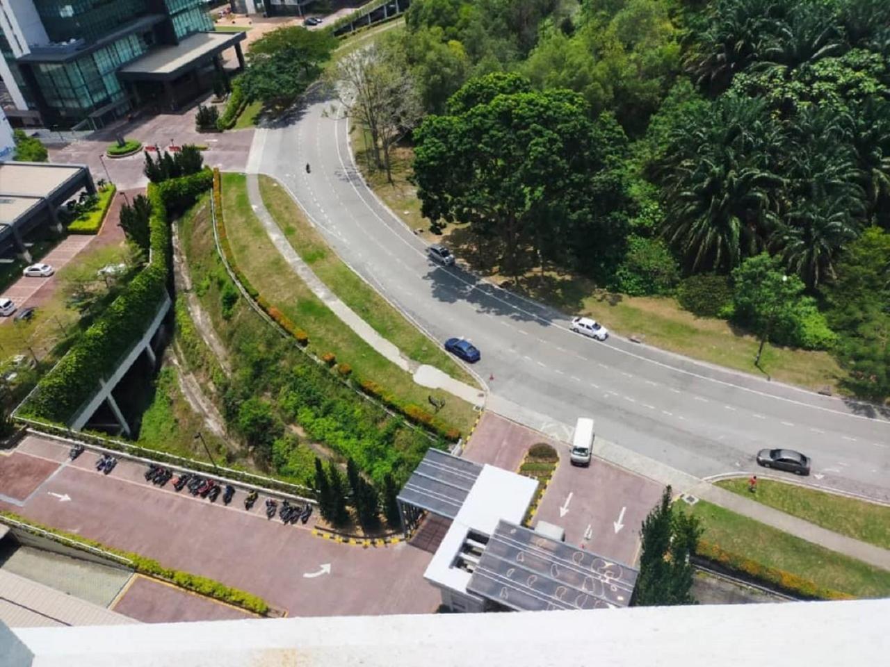 Shaftesbury Residences Cyberjaya Studio Suites Free Parking Esterno foto